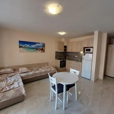 Artur Vip Club סבטי ולאס