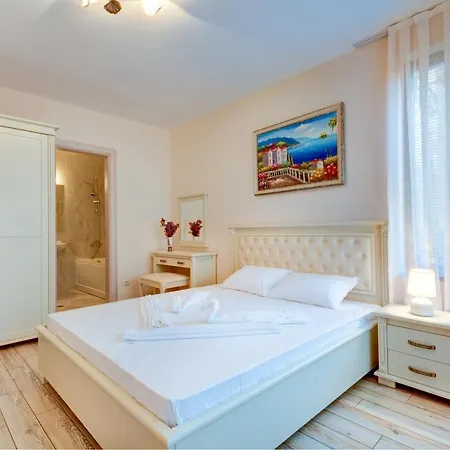 Artur Vip Club Hotel apartamentowy 4*