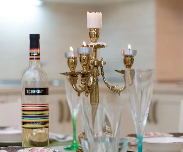 Artur Vip Club Aparthotel 4*